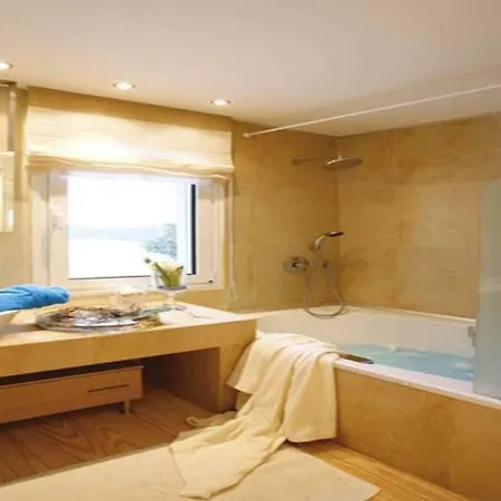 Atlantis Villa *